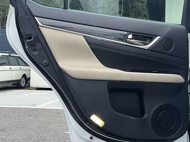 ＧＳ ＧＳ２５０　後期型・大型ナビ・ＴＶ・Ｂカメラ・三眼ＬＥＤヘッドライト＆ＬＥＤフォグライト・シートヒーター・ハンドルヒーター・パワーシート・シートメモリー・レーダークルーズコントロール・ドラレコ・ＥＴＣ・スペアキー（35枚目）