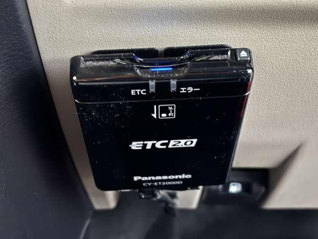 パジェロ ロング　エクシード　社外ＳＤナビ・ＴＶ・バックカメラ・ＨＩＤヘッドライト・クルーズコントロール・３列シート・ＥＴＣ・純正１７インチＡＷ・４ＷＤ・電動格納ウィンカーミラー・オートエアコン（12枚目）