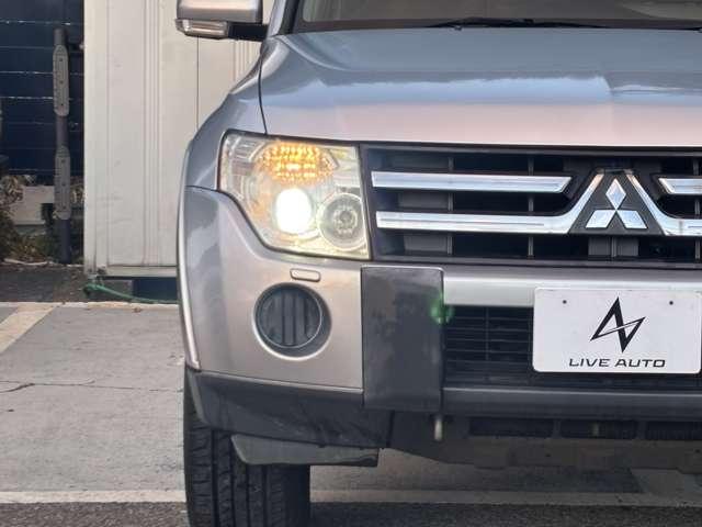 パジェロ ロング　エクシード　社外ＳＤナビ・ＴＶ・バックカメラ・ＨＩＤヘッドライト・クルーズコントロール・３列シート・ＥＴＣ・純正１７インチＡＷ・４ＷＤ・電動格納ウィンカーミラー・オートエアコン（17枚目）