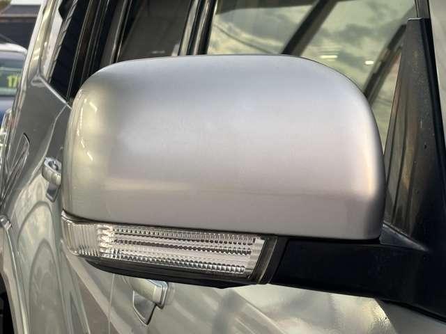 パジェロ ロング　エクシード　社外ＳＤナビ・ＴＶ・バックカメラ・ＨＩＤヘッドライト・クルーズコントロール・３列シート・ＥＴＣ・純正１７インチＡＷ・４ＷＤ・電動格納ウィンカーミラー・オートエアコン（19枚目）