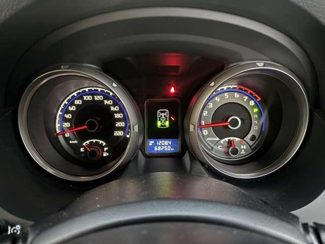 パジェロ ロング　エクシード　社外ＳＤナビ・ＴＶ・バックカメラ・ＨＩＤヘッドライト・クルーズコントロール・３列シート・ＥＴＣ・純正１７インチＡＷ・４ＷＤ・電動格納ウィンカーミラー・オートエアコン（34枚目）