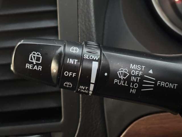 パジェロ ロング　エクシード　社外ＳＤナビ・ＴＶ・バックカメラ・ＨＩＤヘッドライト・クルーズコントロール・３列シート・ＥＴＣ・純正１７インチＡＷ・４ＷＤ・電動格納ウィンカーミラー・オートエアコン（36枚目）