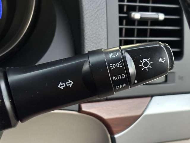 パジェロ ロング　エクシード　社外ＳＤナビ・ＴＶ・バックカメラ・ＨＩＤヘッドライト・クルーズコントロール・３列シート・ＥＴＣ・純正１７インチＡＷ・４ＷＤ・電動格納ウィンカーミラー・オートエアコン（37枚目）