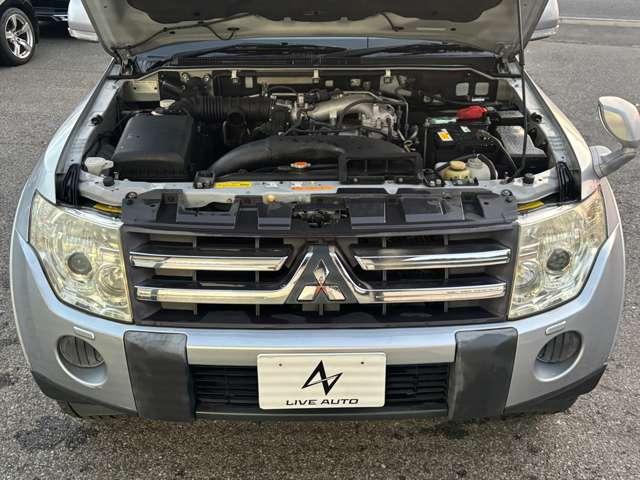 パジェロ ロング　エクシード　社外ＳＤナビ・ＴＶ・バックカメラ・ＨＩＤヘッドライト・クルーズコントロール・３列シート・ＥＴＣ・純正１７インチＡＷ・４ＷＤ・電動格納ウィンカーミラー・オートエアコン（46枚目）