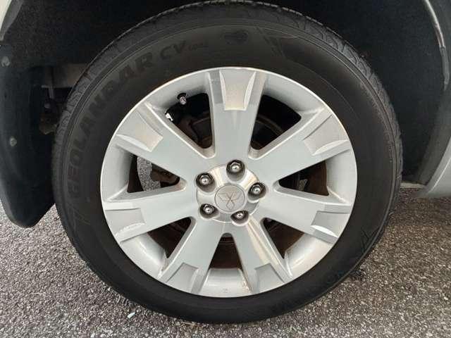 デリカＤ：５ Ｄ　パワーパッケージ　大型ナビ・ＴＶ・バックカメラ・シートヒーター・後席モニター・両側電動スライドドア・クルーズコントロール・ドライブレコーダー・ＥＴＣ・オートエアコン・ＨＩＤヘッドライト・純正１６インチアルミホイール（24枚目）