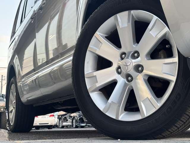 デリカＤ：５ Ｄ　パワーパッケージ　大型ナビ・ＴＶ・バックカメラ・シートヒーター・後席モニター・両側電動スライドドア・クルーズコントロール・ドライブレコーダー・ＥＴＣ・オートエアコン・ＨＩＤヘッドライト・純正１６インチアルミホイール（25枚目）