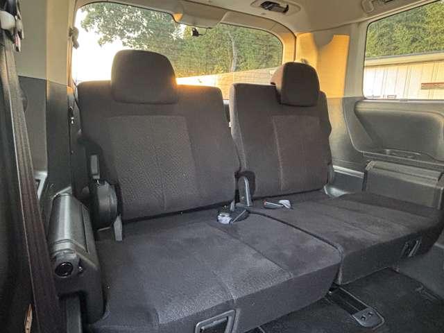 デリカＤ：５ Ｄ　パワーパッケージ　大型ナビ・ＴＶ・バックカメラ・シートヒーター・後席モニター・両側電動スライドドア・クルーズコントロール・ドライブレコーダー・ＥＴＣ・オートエアコン・ＨＩＤヘッドライト・純正１６インチアルミホイール（42枚目）