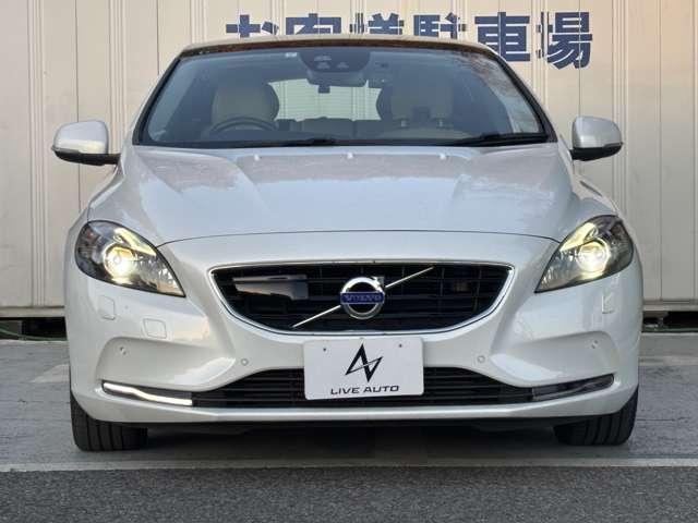 Ｖ４０ Ｄ４　ＳＥ　ナビ　バックカメラ　ガラスルーフ　ベージュ革シート　シートヒーター　レーダークルーズコントロールパワーシート　ＨＩＤヘッドライト　前後２ＣＨドラレコ　ＥＴＣ　純正１７インチＡＷ（3枚目）