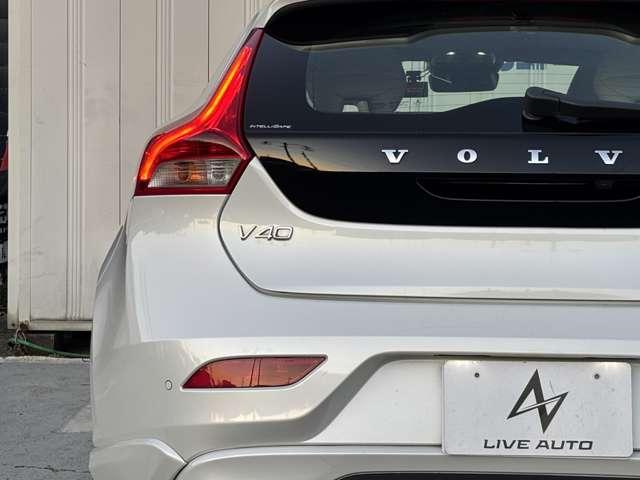 Ｖ４０ Ｄ４　ＳＥ　ナビ　バックカメラ　ガラスルーフ　ベージュ革シート　シートヒーター　レーダークルーズコントロールパワーシート　ＨＩＤヘッドライト　前後２ＣＨドラレコ　ＥＴＣ　純正１７インチＡＷ（7枚目）