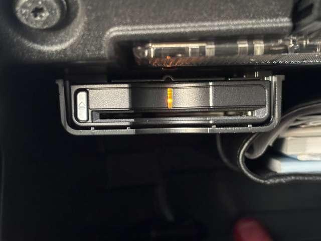 Ｖ４０ Ｄ４　ＳＥ　ナビ　バックカメラ　ガラスルーフ　ベージュ革シート　シートヒーター　レーダークルーズコントロールパワーシート　ＨＩＤヘッドライト　前後２ＣＨドラレコ　ＥＴＣ　純正１７インチＡＷ（18枚目）