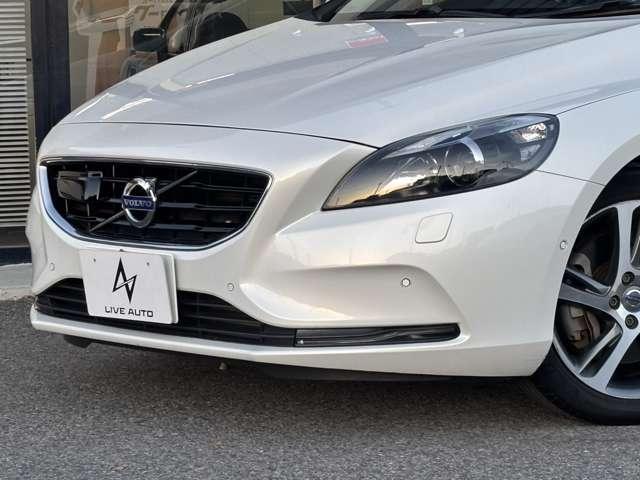 Ｖ４０ Ｄ４　ＳＥ　ナビ　バックカメラ　ガラスルーフ　ベージュ革シート　シートヒーター　レーダークルーズコントロールパワーシート　ＨＩＤヘッドライト　前後２ＣＨドラレコ　ＥＴＣ　純正１７インチＡＷ（24枚目）