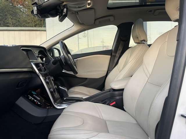 Ｖ４０ Ｄ４　ＳＥ　ナビ　バックカメラ　ガラスルーフ　ベージュ革シート　シートヒーター　レーダークルーズコントロールパワーシート　ＨＩＤヘッドライト　前後２ＣＨドラレコ　ＥＴＣ　純正１７インチＡＷ（32枚目）