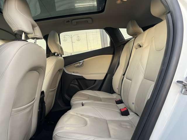 Ｖ４０ Ｄ４　ＳＥ　ナビ　バックカメラ　ガラスルーフ　ベージュ革シート　シートヒーター　レーダークルーズコントロールパワーシート　ＨＩＤヘッドライト　前後２ＣＨドラレコ　ＥＴＣ　純正１７インチＡＷ（36枚目）