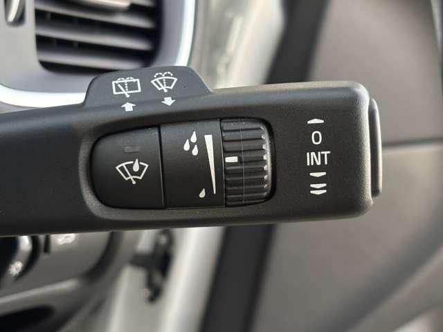 Ｖ４０ Ｄ４　ＳＥ　ナビ　バックカメラ　ガラスルーフ　ベージュ革シート　シートヒーター　レーダークルーズコントロールパワーシート　ＨＩＤヘッドライト　前後２ＣＨドラレコ　ＥＴＣ　純正１７インチＡＷ（43枚目）