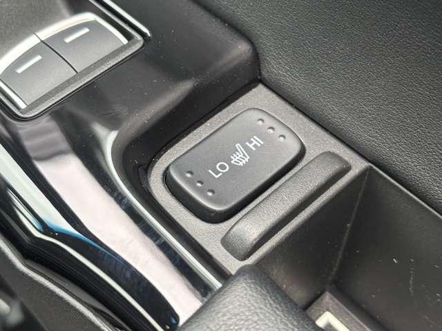 オデッセイハイブリッド 大型ナビ TV 全周囲カメラ 後席大型モニター 黒革 パワーシート シートヒーター 2ndシートオットマン 電動リアゲート LEDヘッドライト 両側パワースライド 専用塗装18インチアルミ ETC(15枚目)