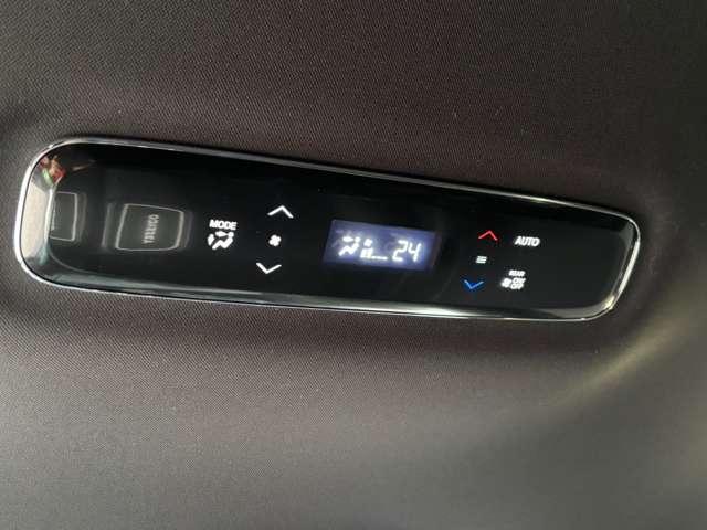 オデッセイハイブリッド 大型ナビ TV 全周囲カメラ 後席大型モニター 黒革 パワーシート シートヒーター 2ndシートオットマン 電動リアゲート LEDヘッドライト 両側パワースライド 専用塗装18インチアルミ ETC(22枚目)