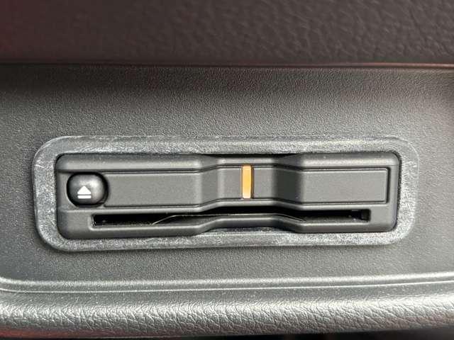 オデッセイハイブリッド 大型ナビ TV 全周囲カメラ 後席大型モニター 黒革 パワーシート シートヒーター 2ndシートオットマン 電動リアゲート LEDヘッドライト 両側パワースライド 専用塗装18インチアルミ ETC(24枚目)