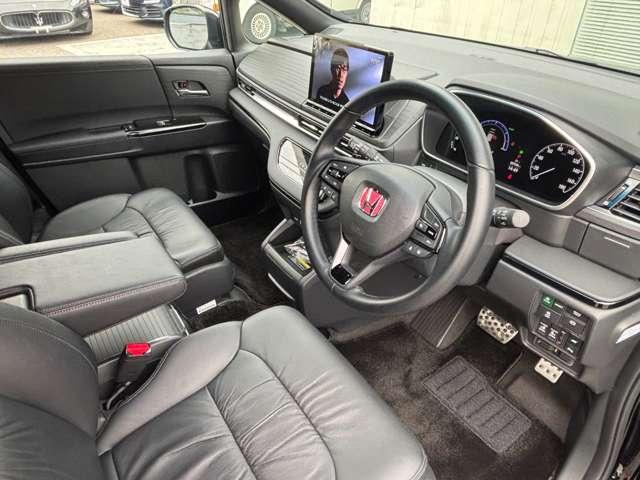 オデッセイハイブリッド 大型ナビ TV 全周囲カメラ 後席大型モニター 黒革 パワーシート シートヒーター 2ndシートオットマン 電動リアゲート LEDヘッドライト 両側パワースライド 専用塗装18インチアルミ ETC(34枚目)