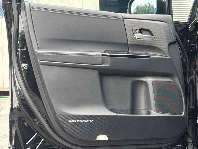 オデッセイハイブリッド 大型ナビ TV 全周囲カメラ 後席大型モニター 黒革 パワーシート シートヒーター 2ndシートオットマン 電動リアゲート LEDヘッドライト 両側パワースライド 専用塗装18インチアルミ ETC(39枚目)
