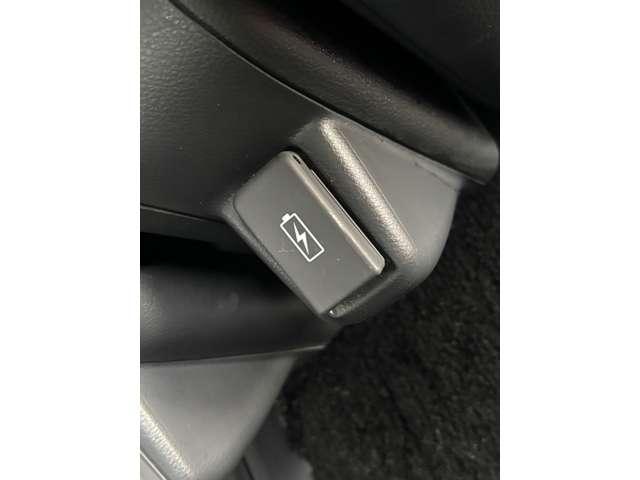 オデッセイハイブリッド 大型ナビ TV 全周囲カメラ 後席大型モニター 黒革 パワーシート シートヒーター 2ndシートオットマン 電動リアゲート LEDヘッドライト 両側パワースライド 専用塗装18インチアルミ ETC(55枚目)