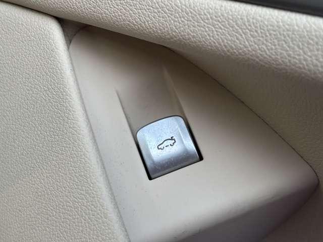 �y�p���[�o�b�N�h�A�z