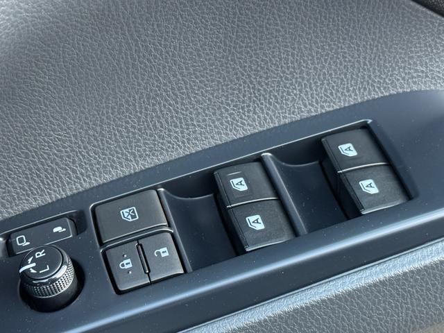 カムリ Ｇ　メーカーナビ　フルセグ　バックカメラ　フロントパワーシート　ＥＴＣ２．０　トヨタセーフティーセンス　電子パーキング　プッシュスタート　ＬＥＤヘッドライト　禁煙車（10枚目）
