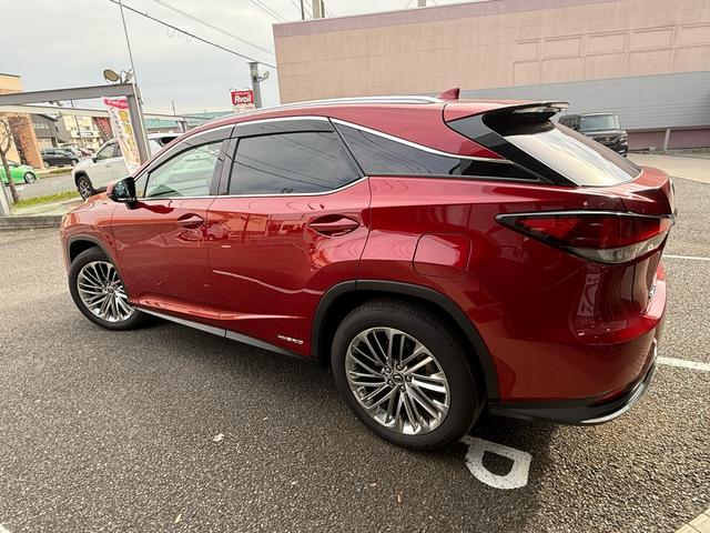 RX RX450h バージョンL パノラマルーフ 純正ナビ ステアリングヒーター シートヒーター&クーラー パノラミックビューモニター パワーバックドア ヘッドアップディスプレイ 4WD 純正スノーマット 純正エンジンスターター(4枚目)