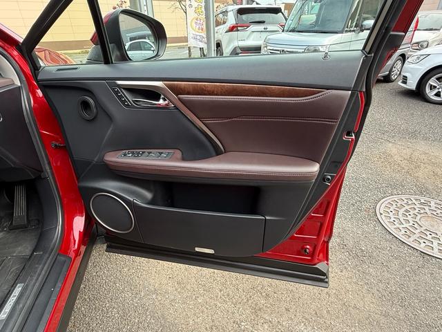 RX RX450h バージョンL パノラマルーフ 純正ナビ ステアリングヒーター シートヒーター&クーラー パノラミックビューモニター パワーバックドア ヘッドアップディスプレイ 4WD 純正スノーマット 純正エンジンスターター(8枚目)