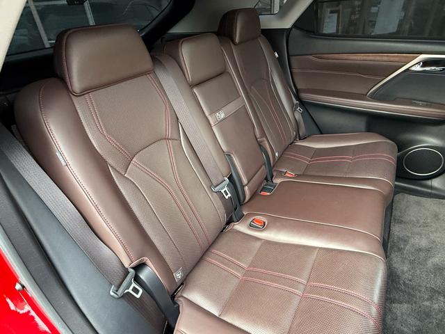 RX RX450h バージョンL パノラマルーフ 純正ナビ ステアリングヒーター シートヒーター&クーラー パノラミックビューモニター パワーバックドア ヘッドアップディスプレイ 4WD 純正スノーマット 純正エンジンスターター(26枚目)
