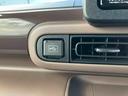 ＵＳＢ電源ソケットです。スマホなどの充電ができるのでロングドライブでも便利です♪