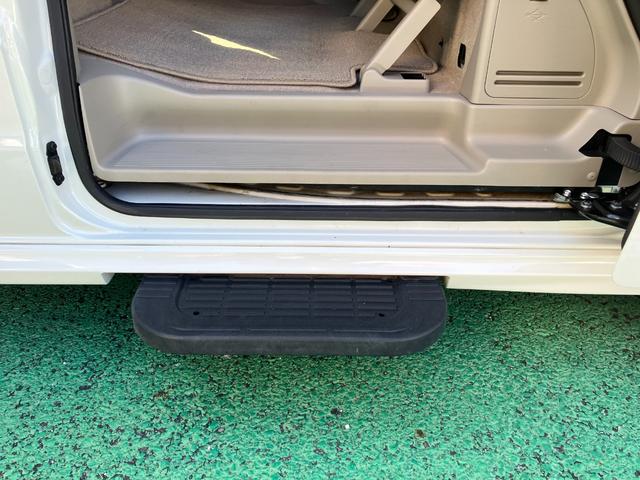 エブリイワゴン ＰＺターボスペシャル　ナビ　バックカメラ　電動スライドドア　保証　まごころ保証　１年間・走行距離無制限付き　７インチナビ　バックカメラ　両側電動スライドドア　運転席シートヒーター　キーフリーシステム　オートエアコン　電動格納ドアミラー（22枚目）