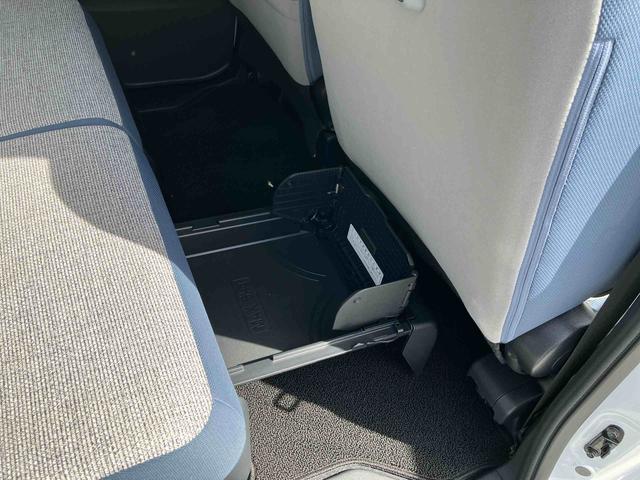 ムーヴキャンバス ストライプスＧターボ　フルＬＥＤヘッドランプ　ＬＥＤフォグランプ　運転席／助手席シートヒーター　シートバックユーティリティーフック　ホッとカップホルダー　置きラクボックス　ラゲージアンダーボックス　両側パワースライドドア（15枚目）