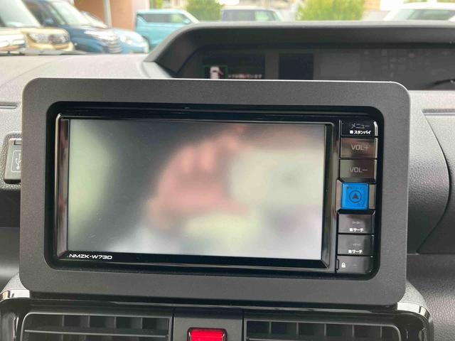 純正7インチメモリーナビ、DVD再生、Bluetoothオーディオ、携帯電話ハンズフリー通話が可能です。