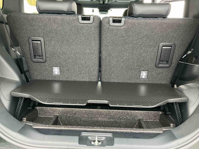 ラゲージボードの下のスペースを活用すれば、上段と下段で2段積みにすることが可能です♪