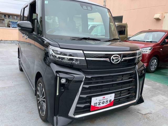 レザー調のシートに腰を下ろせばモノクロームに統一された上質なインテリアに囲まれます♪