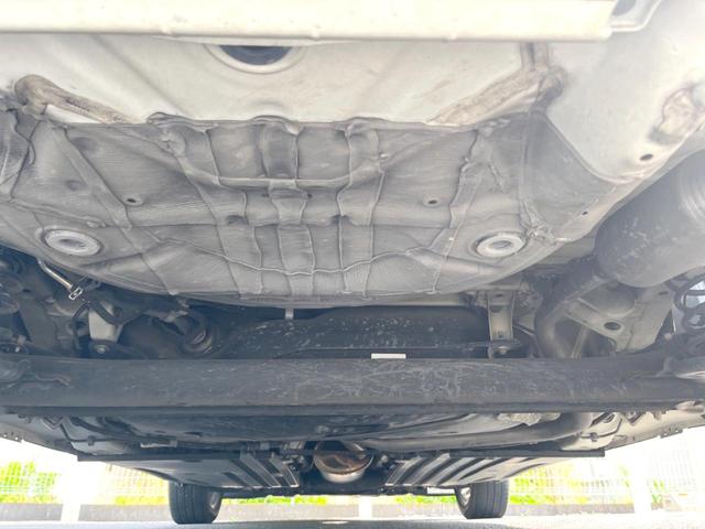 スイフト ＸＬ　ＭＴ車　ＳＤナビ　シートヒーター　ドラレコ　スマートキー　ＬＥＤヘッド　オートエアコン　純正１６インチアルミ　Ｂｌｕｅｔｏｏｔｈ　ＣＤ　ＤＶＤ再生　フルセグ　ＬＥＤフォグ（19枚目）