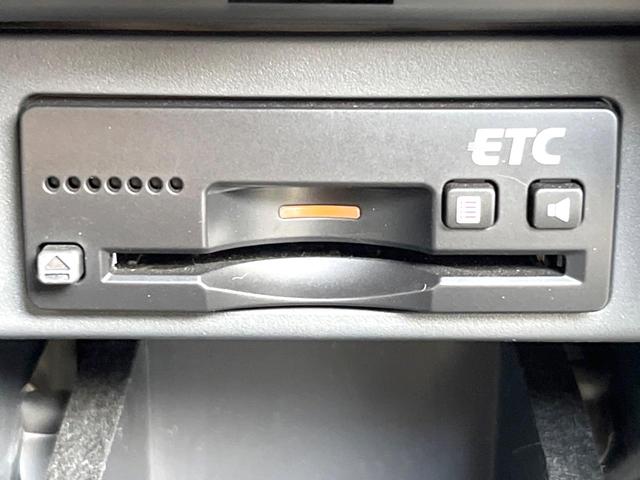 ソリオ ブラック＆ホワイト　エアロ　両側電動ドア　ＳＤナビ　シートヒーター　スマートキー　ＨＩＤヘッド　ビルトインＥＴＣ　オートライト　オートエアコン　純正１５インチアルミ　ＣＤ　ＤＶＤ再生　フルセグ（9枚目）