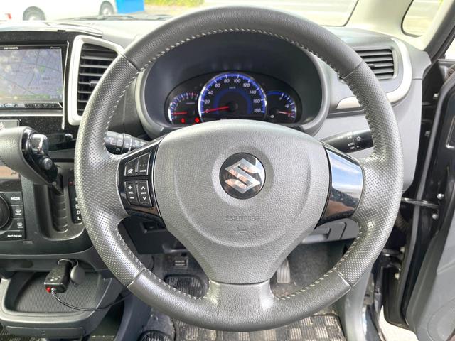 ソリオ ブラック＆ホワイト　エアロ　両側電動ドア　ＳＤナビ　シートヒーター　スマートキー　ＨＩＤヘッド　ビルトインＥＴＣ　オートライト　オートエアコン　純正１５インチアルミ　ＣＤ　ＤＶＤ再生　フルセグ（12枚目）