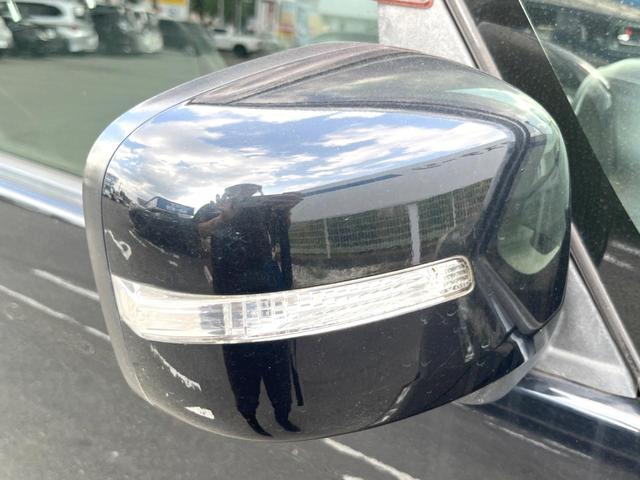 ソリオ ブラック＆ホワイト　エアロ　両側電動ドア　ＳＤナビ　シートヒーター　スマートキー　ＨＩＤヘッド　ビルトインＥＴＣ　オートライト　オートエアコン　純正１５インチアルミ　ＣＤ　ＤＶＤ再生　フルセグ（47枚目）