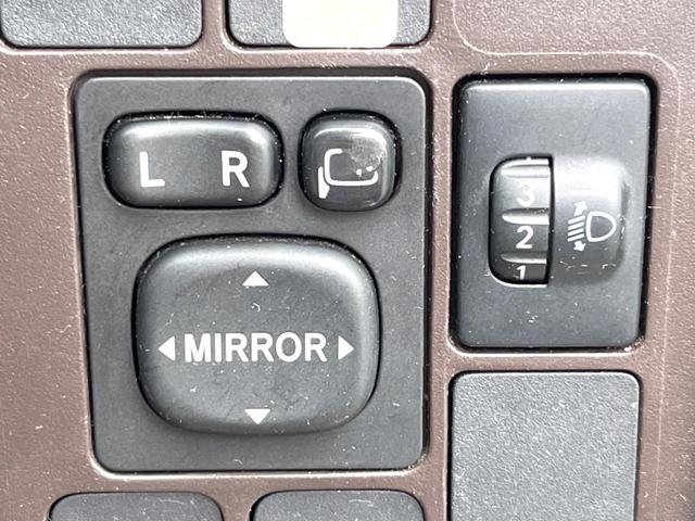 パッソ X Lパッケージ TRDエアロ 純正SDナビ HIDヘッド オートエアコン CD フルセグ(37枚目)