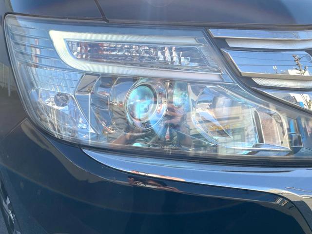 ステップワゴンスパーダ Ｚ　クールスピリット　両側電動ドア　純正ＳＤナビ　バックカメラ　ハーフレザーシート　ＨＩＤヘッド　ビルトインＥＴＣ　クルコン　純正１７インチアルミ　オートエアコン　ＣＤ　ＤＶＤ再生　フルセグ（11枚目）