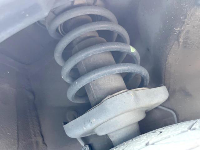 ステップワゴンスパーダ Ｚ　クールスピリット　両側電動ドア　純正ＳＤナビ　バックカメラ　ハーフレザーシート　ＨＩＤヘッド　ビルトインＥＴＣ　クルコン　純正１７インチアルミ　オートエアコン　ＣＤ　ＤＶＤ再生　フルセグ（24枚目）