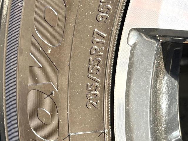 ステップワゴンスパーダ Ｚ　クールスピリット　両側電動ドア　純正ＳＤナビ　バックカメラ　ハーフレザーシート　ＨＩＤヘッド　ビルトインＥＴＣ　クルコン　純正１７インチアルミ　オートエアコン　ＣＤ　ＤＶＤ再生　フルセグ（25枚目）