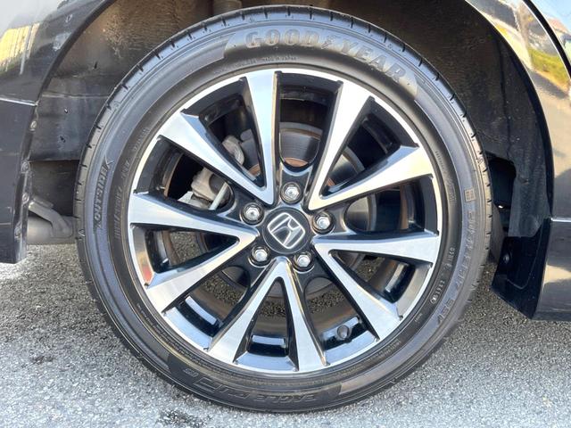 ステップワゴンスパーダ Ｚ　クールスピリット　両側電動ドア　純正ＳＤナビ　バックカメラ　ハーフレザーシート　ＨＩＤヘッド　ビルトインＥＴＣ　クルコン　純正１７インチアルミ　オートエアコン　ＣＤ　ＤＶＤ再生　フルセグ（28枚目）