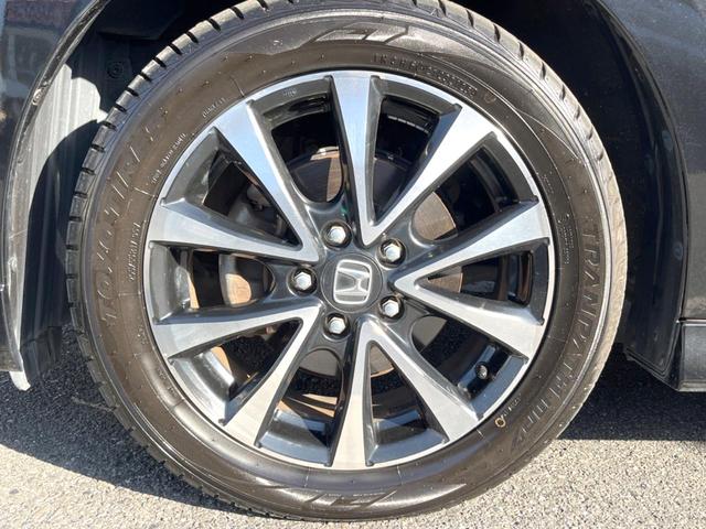 ステップワゴンスパーダ Ｚ　クールスピリット　両側電動ドア　純正ＳＤナビ　バックカメラ　ハーフレザーシート　ＨＩＤヘッド　ビルトインＥＴＣ　クルコン　純正１７インチアルミ　オートエアコン　ＣＤ　ＤＶＤ再生　フルセグ（30枚目）