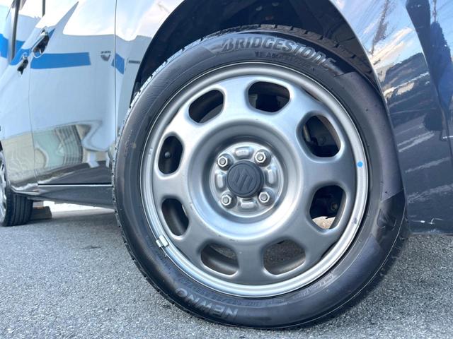 �y�����P�T�C���`�A���~�z�C�[���z�O�ςɃ}�b�`���������A���~�z�C�[���𑕒����Ă���܂��B�e��ЊO�A���~�z�C�[����A�X�^�b�h���X�^�C�����戵�����Ă���܂��B���񂲑��k����������