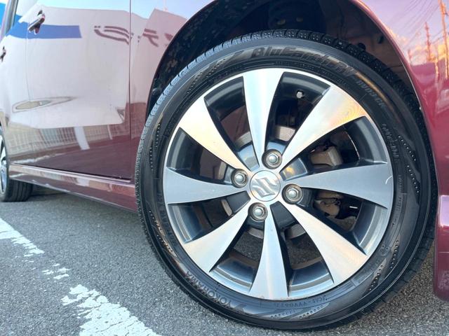 �y�����P�T�C���`�A���~�z�C�[���z�O�ςɃ}�b�`���������A���~�z�C�[���𑕒����Ă���܂��B�e��ЊO�A���~�z�C�[����A�X�^�b�h���X�^�C�����戵�����Ă���܂��B���񂲑��k����������