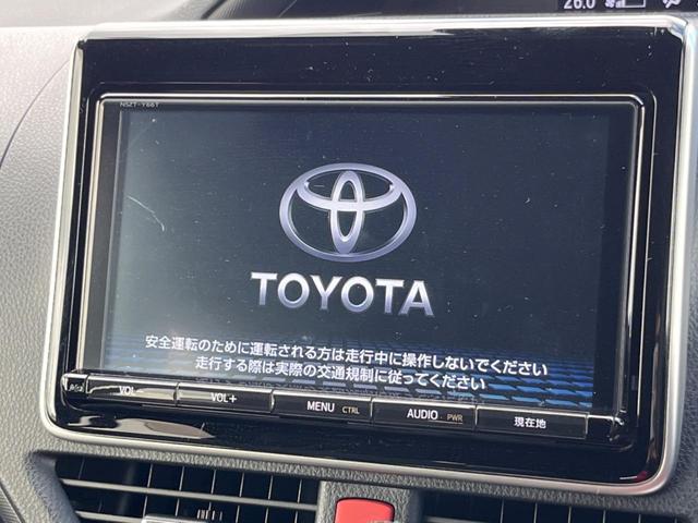 【純正９型ナビ】人気の純正ナビを装備しております。ナビの使いやすさはもちろん、オーディオ機能も充実！キャンプや旅行はもちろん、通勤や買い物など普段のドライブも楽しくなるはず♪