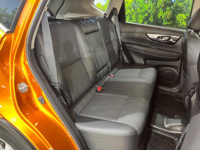 20X ハイブリッド 禁煙車 サンルーフ 9インチメーカーナビ 全周位カメラ フルセグTV Bluetooth再生 ETC パワーバックドア LEDヘッドライト LEDフォグライト デジタルインナーミラー レーンアシスト(11枚目)