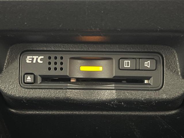 フリードスパイク Ｇ　エアロ　禁煙車　純正ＳＤナビ　Ｂｌｕｅｔｏｏｔｈ再生　フルセグＴＶ　バックカメラ　ＥＴＣ　ＤＶＤ再生　両側スライド片側電動ドア　電動格納ミラー　ＨＩＤヘッド　オートエアコン　オートライト　Ｗエアバッグ（6枚目）